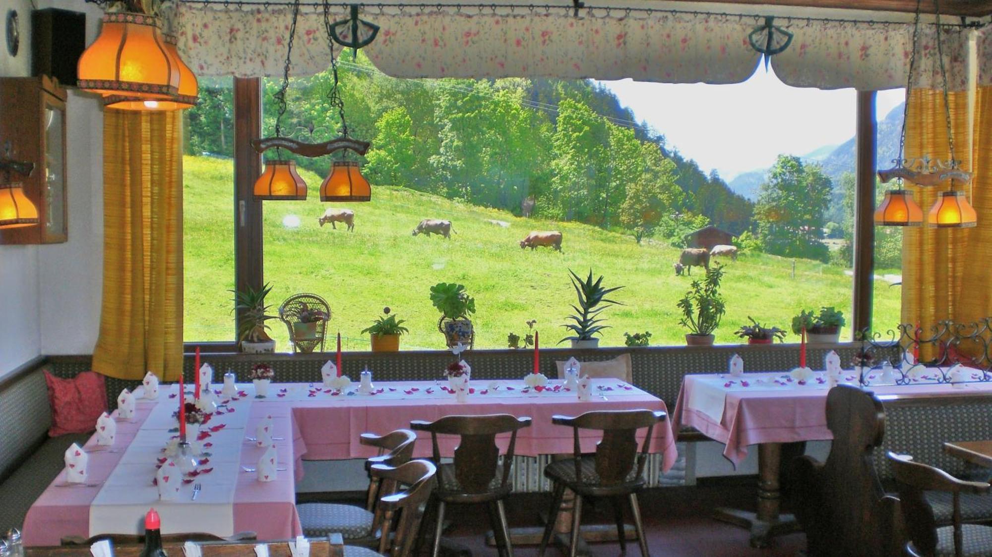Hotel Restaurant Hausberg 加爾米施-帕滕基興 外观 照片